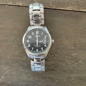 Like NEW Timex Men's Wristwatch